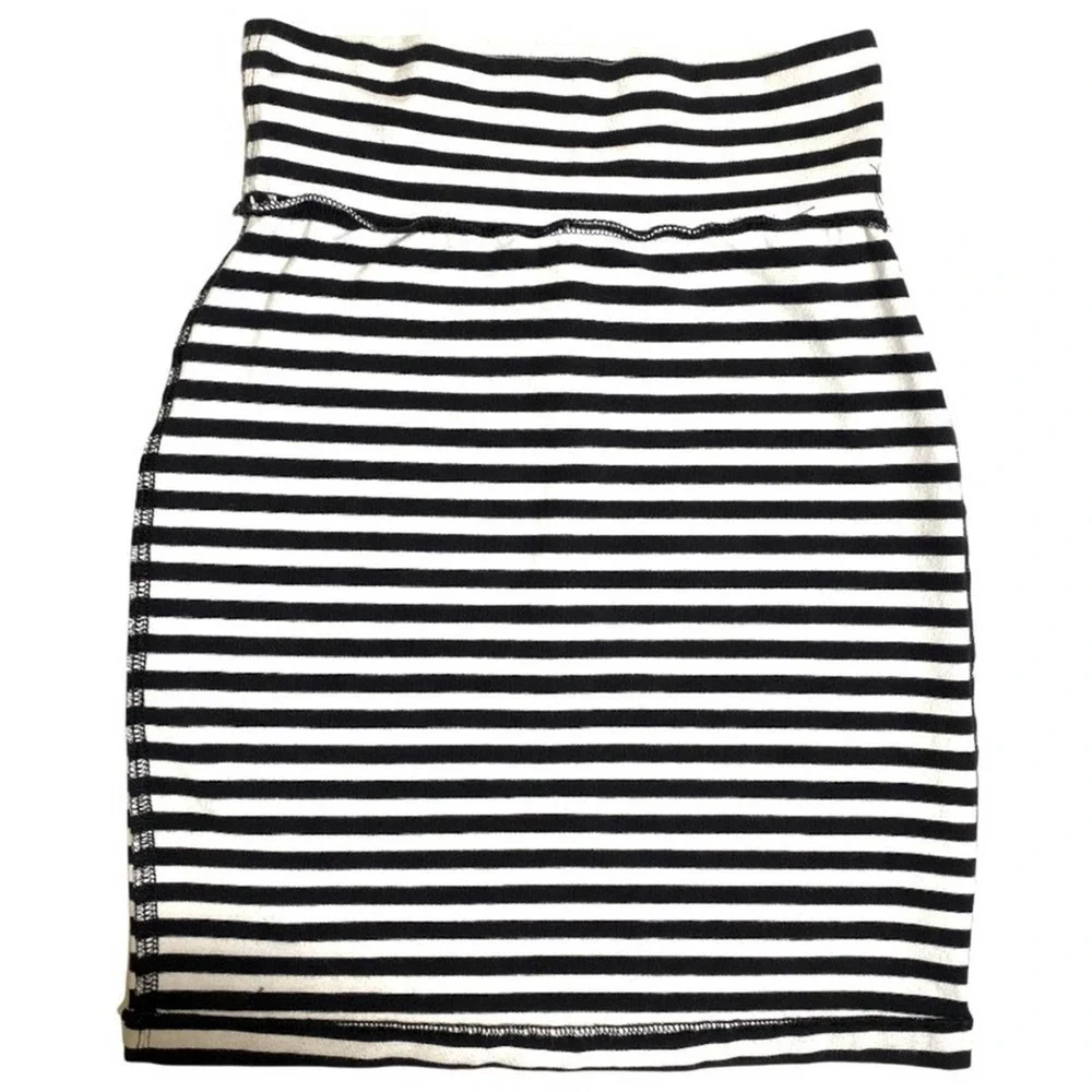 PINK VICTORIA’S SECRET Striped Fitted Stretch Mini Skirt